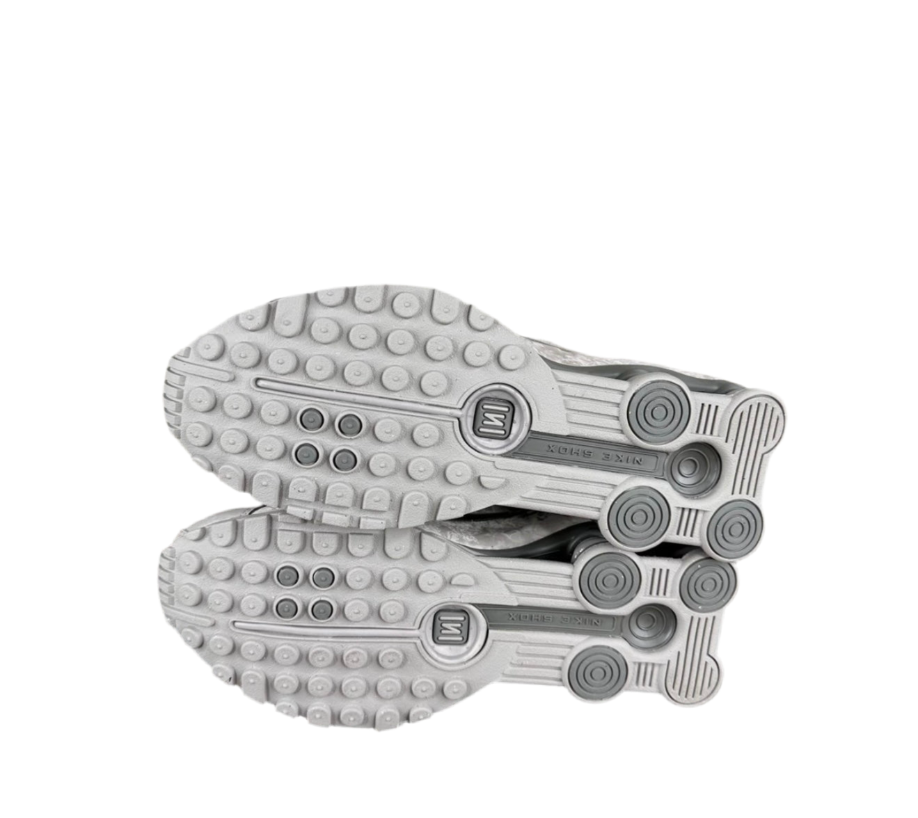 Nike Shox R4